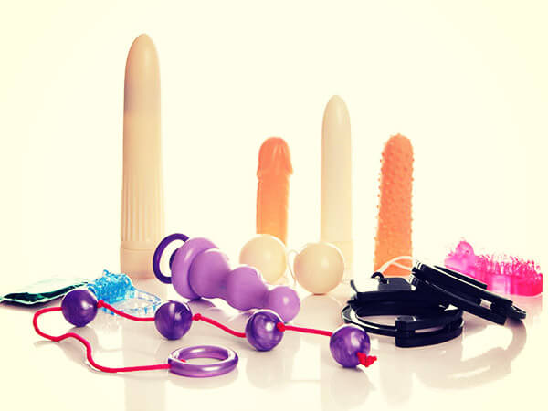 Modi alternativi (e geniali) per usare un sex toy - sex toys BS - Gay.it