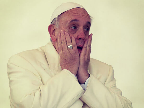 Gesù chiama Papa Francesco per il Referendum in Irlanda - Papa Francesco panic BS 1 - Gay.it