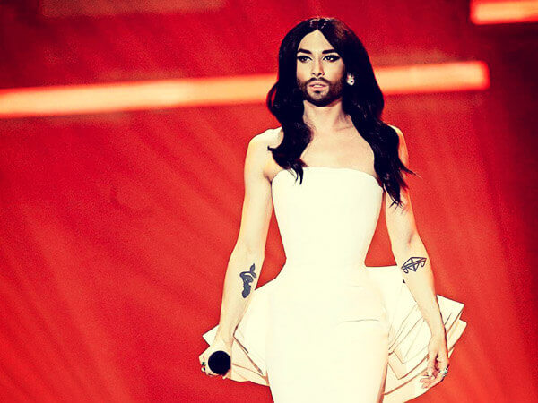 Conchita Wurst minacciata, costretta alla rivelazione: “Sono sieropositiva”