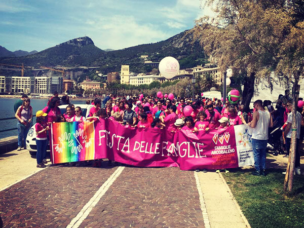 Famiglie Arcobaleno: a Salerno la Festa delle famiglie. Le immagini - famiglie arcobaleno salerno festa delle famiglie BS - Gay.it