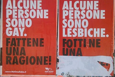 Livorno: sfregiati i manifesti contro l'omofobia e la transfobia - manifesti livorno - Gay.it