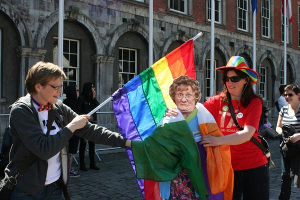 Tutte le immagini della festa irlandese per il sì al matrimonio