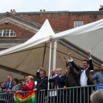 Tutte le immagini della festa irlandese per il sì al matrimonio - Thumbnail