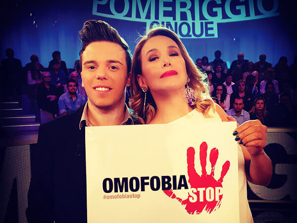 #OmofobiaStop: da Giancarlo Magalli a Laura Pausini. Tutte le adesioni - omofobiastop stefano sechi barbara d urso BS - Gay.it