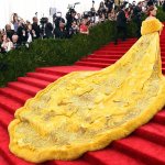 L'abito pizza di Rihanna al Met Gala: e la rete impazzisce - Thumbnail