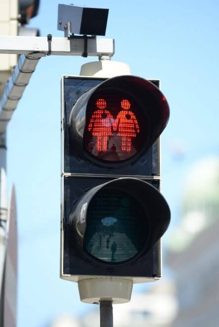 Vienna: il semaforo diventa gay friendly per l'Eurovision 2015