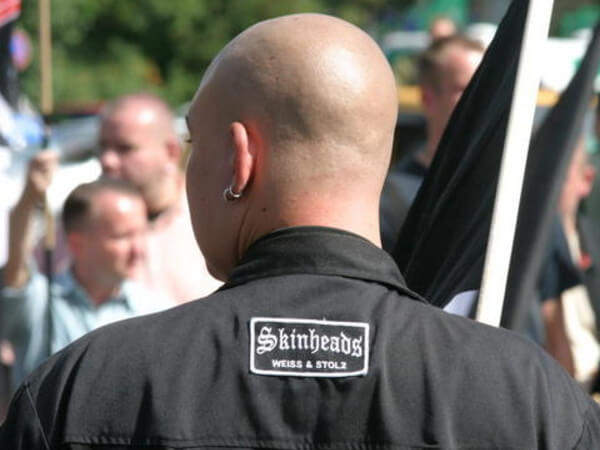 Gli skinhead minacciano il Pavia Pride - skinhead pavia pride 1 - Gay.it