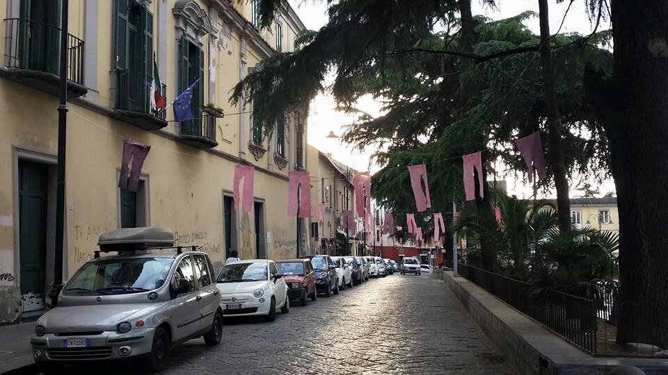 Somma Vesuviana: pantaloni rosa nelle strade contro l'omofobia