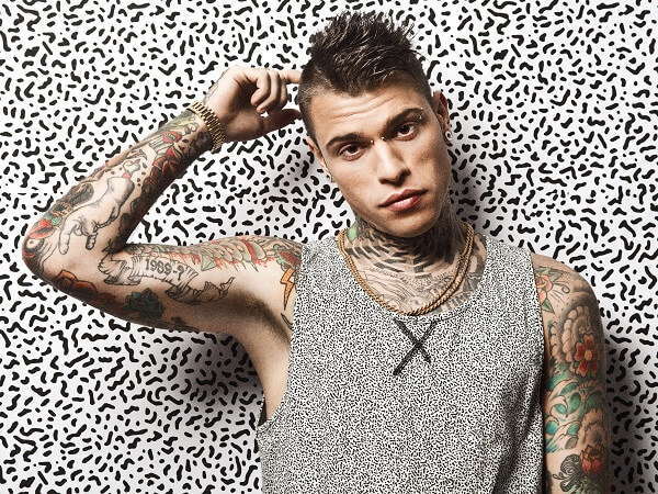 Fedez: la foto con Mika in supporto al Milano Pride