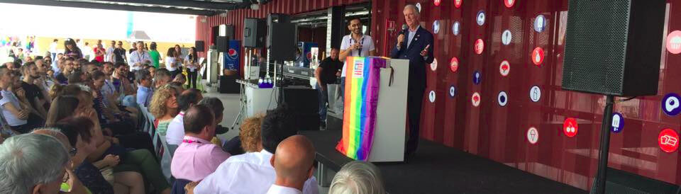 Il padiglione Usa a Expo celebra l'amore gay: "Una giornata storica"