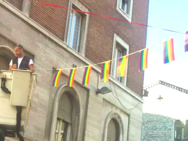 Arriva il Pride: Perugia si veste di rainbow - perugia pride strada - Gay.it