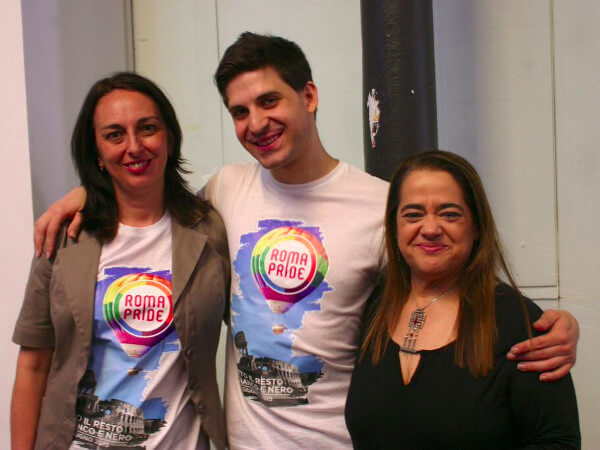 Roma: al Pride anche lo striscione del sindaco Marino e della giunta