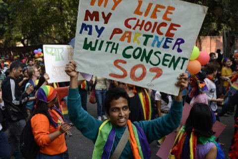 Madre costringe il figlio gay a fare sesso con lei per "guarirlo" - stupri india bs 1 - Gay.it