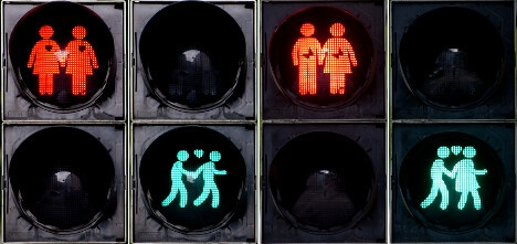 Amburgo: arrivano i "semafori rainbow", simbolo di tolleranza