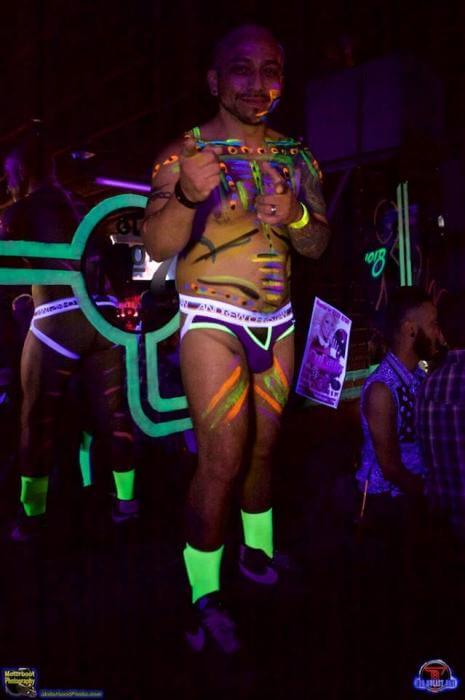 Glow Me: il fluo underwear party, la gallery