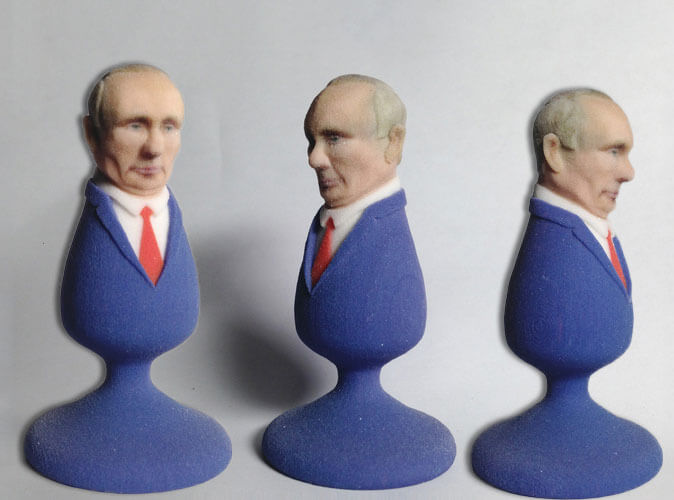 Vladimir Putin e Donald Trump in versione butt plug