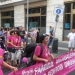 L'Onda Pride passa da Napoli e lascia una gioiosa scia rainbow - FOTO - Thumbnail