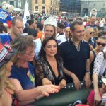 L'Onda Pride passa da Napoli e lascia una gioiosa scia rainbow - FOTO - Thumbnail