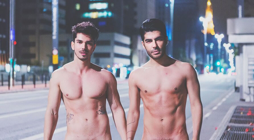 Nudi, per le strade di San Paolo, per dire no all'omofobia