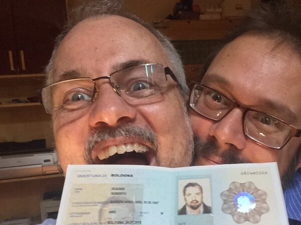 "Familiare di cittadino europeo": Roberto resta in Italia col marito - roberto soggiorno - Gay.it