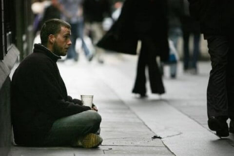 Not a Sin: il corto riguardo i giovani senzatetto Lgbt in America - 2 Homeless Man Get - Gay.it
