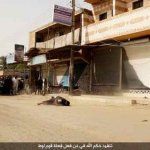 L'ISIS condanna a morte un gay: le immagini shock - Thumbnail