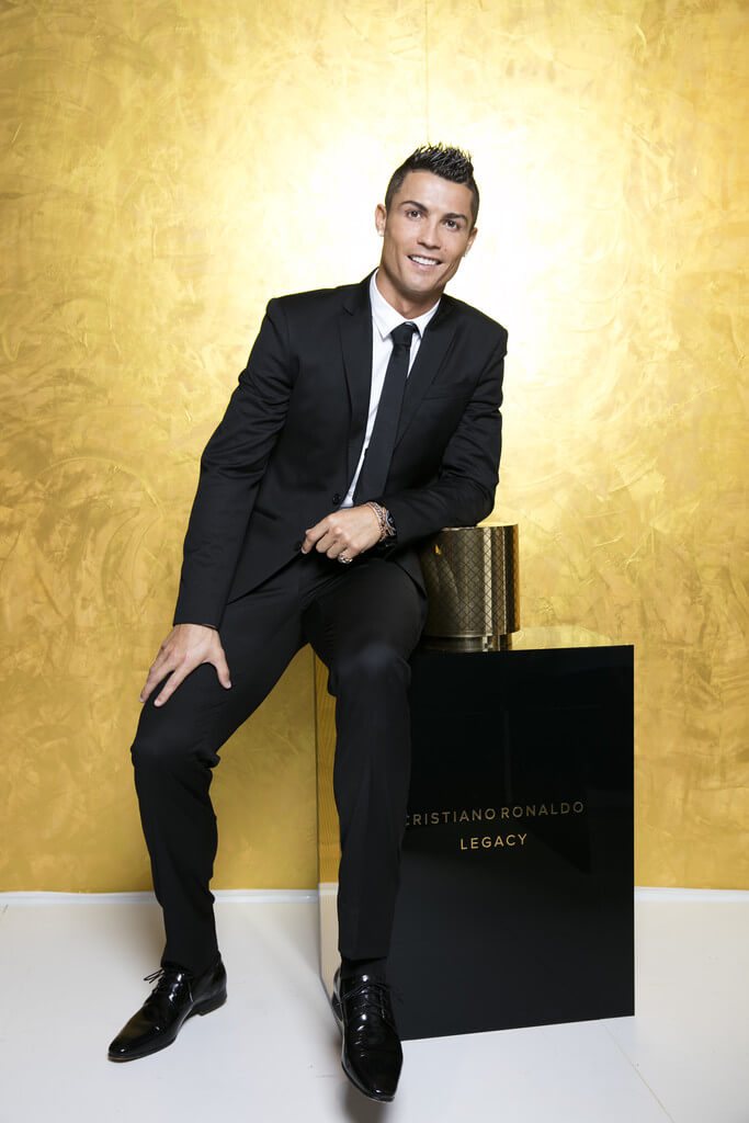 Cristiano Rolando lancia un suo profumo
