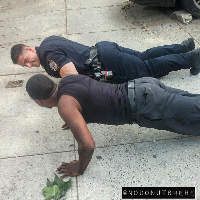 Il poliziotto più forte di New York spopola su Instagram