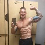 Il poliziotto più forte di New York spopola su Instagram - Thumbnail