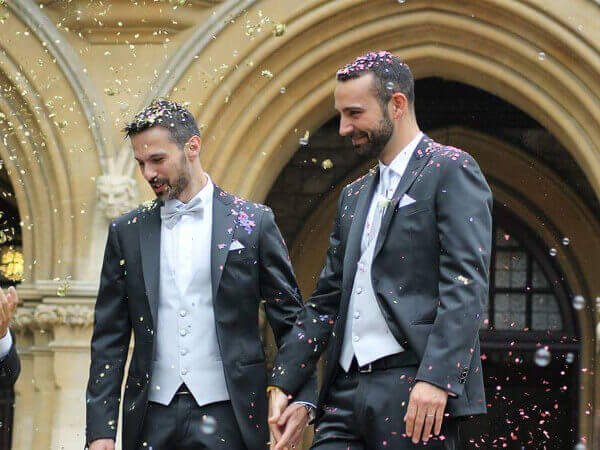 Un anno di matrimonio: Facebook festeggia la coppia gay con un video