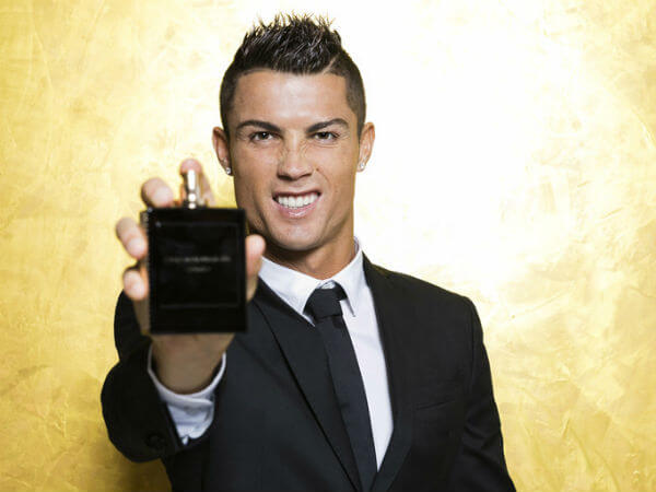 Cristiano Rolando lancia un suo profumo - cristiano rolando legacy base - Gay.it