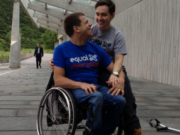 Persone LGBT e sclerosi multipla: al via una ricerca napoletana - gay disabilita 1 - Gay.it
