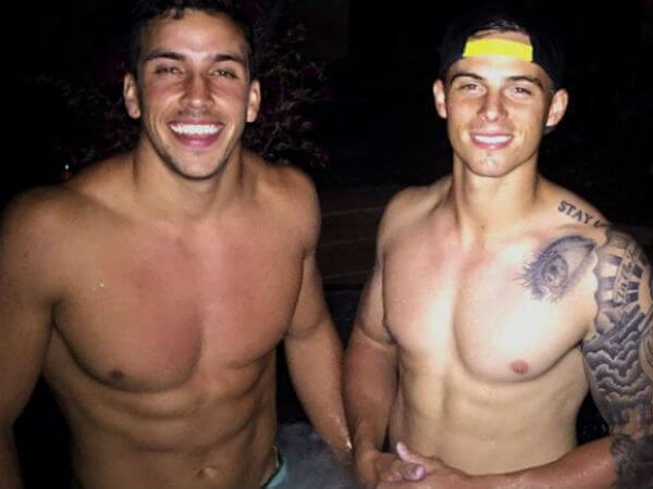 Il marine che impazza sul web per la sua bellezza e la sua voce - jaxon base - Gay.it