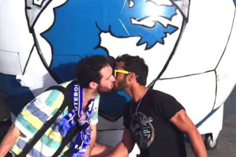 Esperimento sociale: coppia gay allo stadio, le reazioni dei passanti - lorpedrostadio - Gay.it