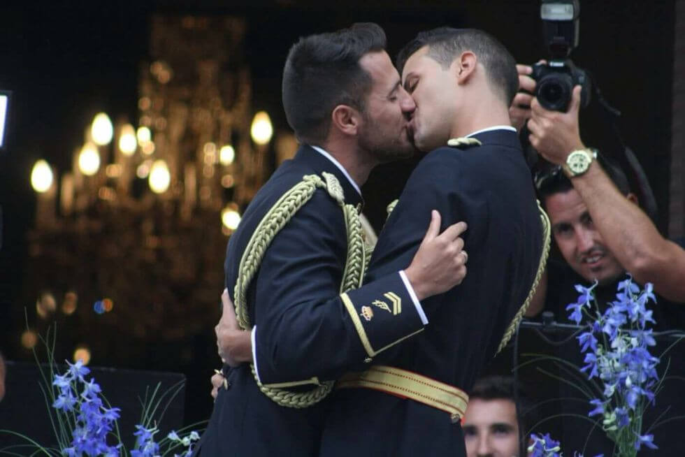 Il primo matrimonio egualitario nella polizia spagnola