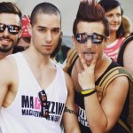 Nella scuola dove è vietato mettere foto gay su FB, si può fumare - Thumbnail