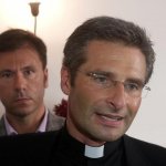 Il primo coming out in Vaticano: ecco a voi la coppia - Thumbnail