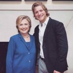 La foto di Hillary Clinton con l'attore porno gay - Thumbnail