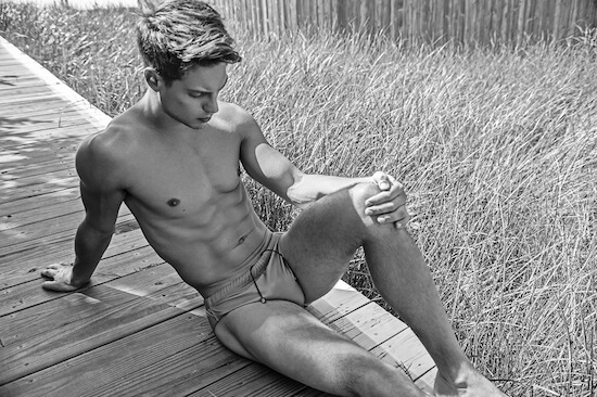 Il sexy attore e modello Matthew Ludwinski
