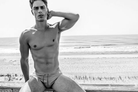 Matthew-Ludwinski-attore-americano-foto-sexy