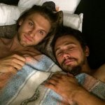 James Franco e Keegan Allen seminudi per "Il Re Cobra" - Thumbnail