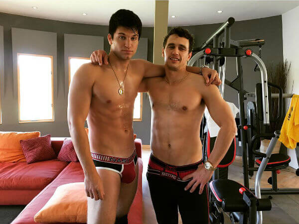 James Franco e Keegan Allen seminudi per "Il Re Cobra" - james franco keegan allen base - Gay.it