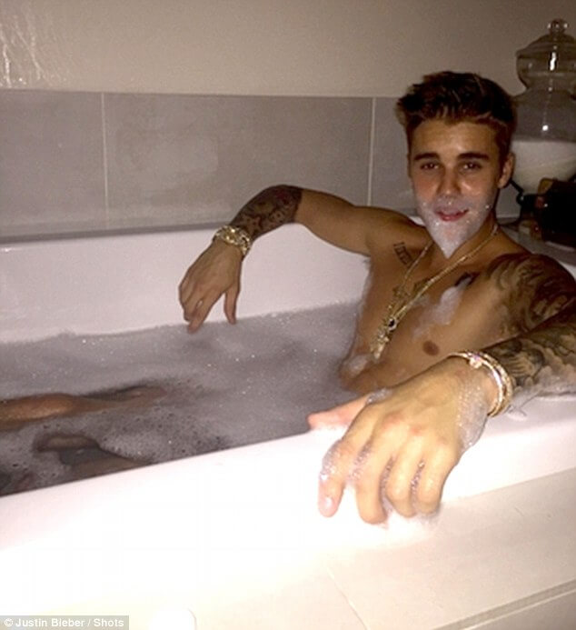 1 milione di dollari per il clone del pene di Bieber