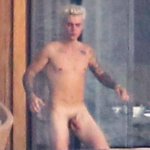 Justin Bieber nudo, come mamma lo ha fatto - Thumbnail