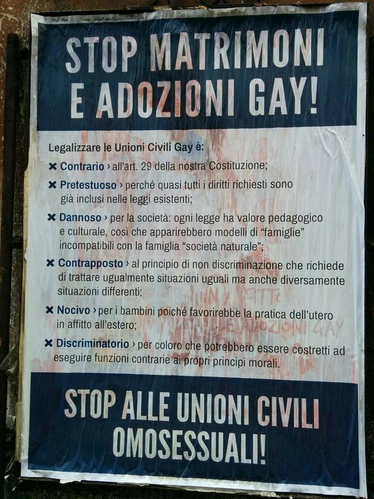 A Roma manifesti abusivi contro le unioni civili