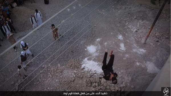 Nuova condanna a morte dell'ISIS: le immagini shock