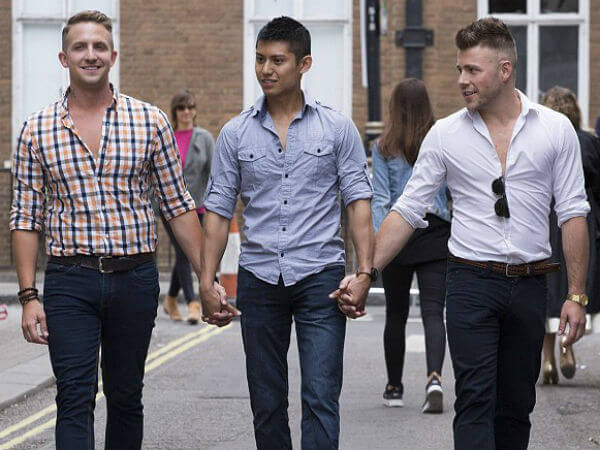 Canada: coppia gay divorzia per diventare un trio - relazione poliamorosa canada base - Gay.it