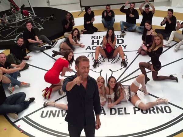 Siffredi Hard Academy: al via i corsi dell’università del porno -VIDEO