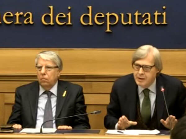 Al Senato Sgarbi-show, evidentemente in cerca di pubblicità