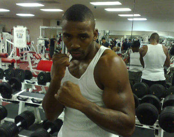 Pugile USA compare come attore porno ma nega tutto - yusaf mack 1 - Gay.it